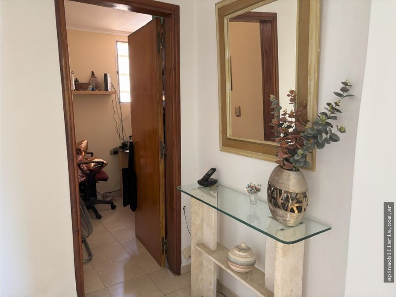 VENTA CASA 3 DORMITORIOS EN BARRIO LOS MANANTIALES C. PAZ