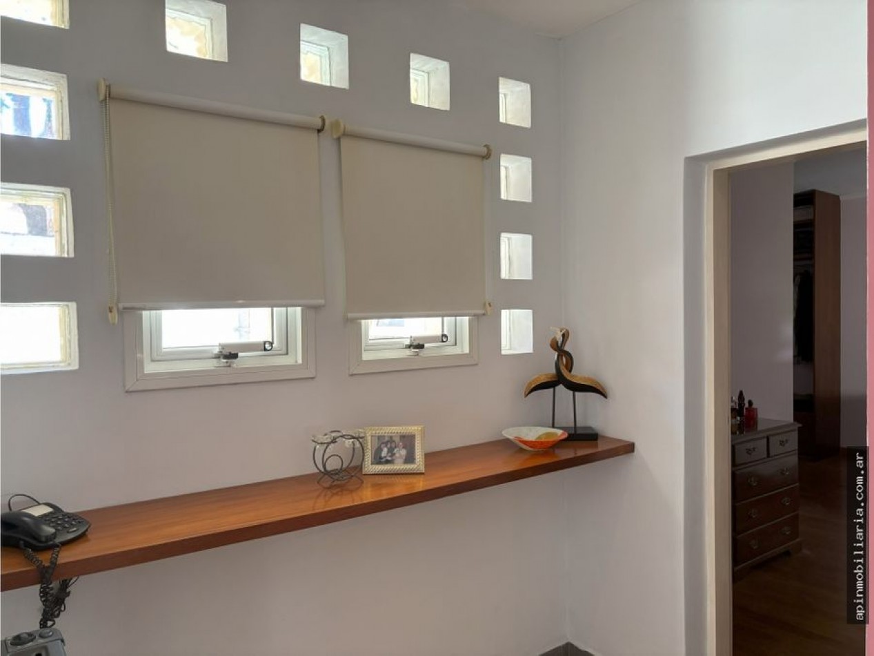 VENTA CASA 3 DORMITORIOS EN BARRIO LOS MANANTIALES C. PAZ