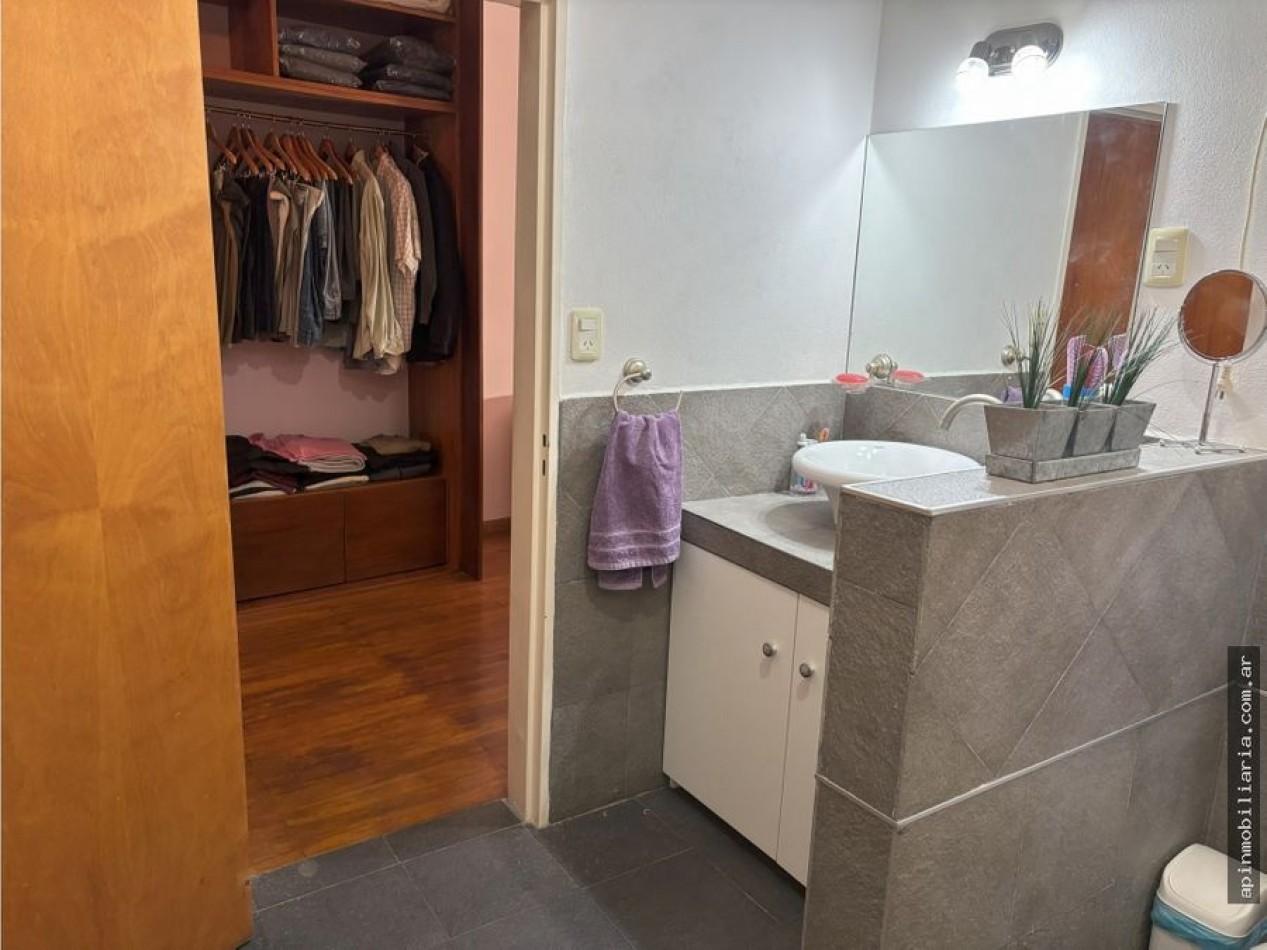 VENTA CASA 3 DORMITORIOS EN BARRIO LOS MANANTIALES C. PAZ