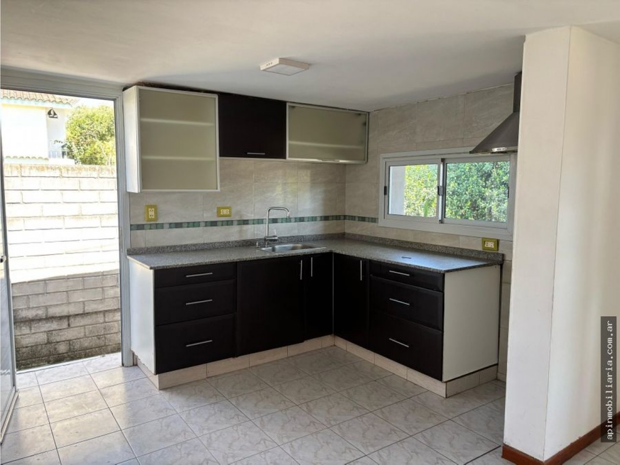 Venta casa 4d c/pileta y quincho Carlos paz 