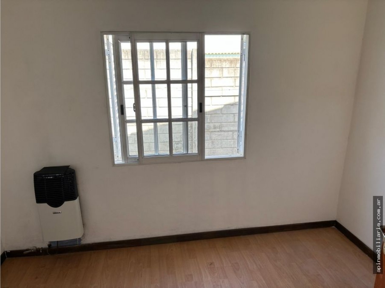 Venta casa 4d c/pileta y quincho Carlos paz 