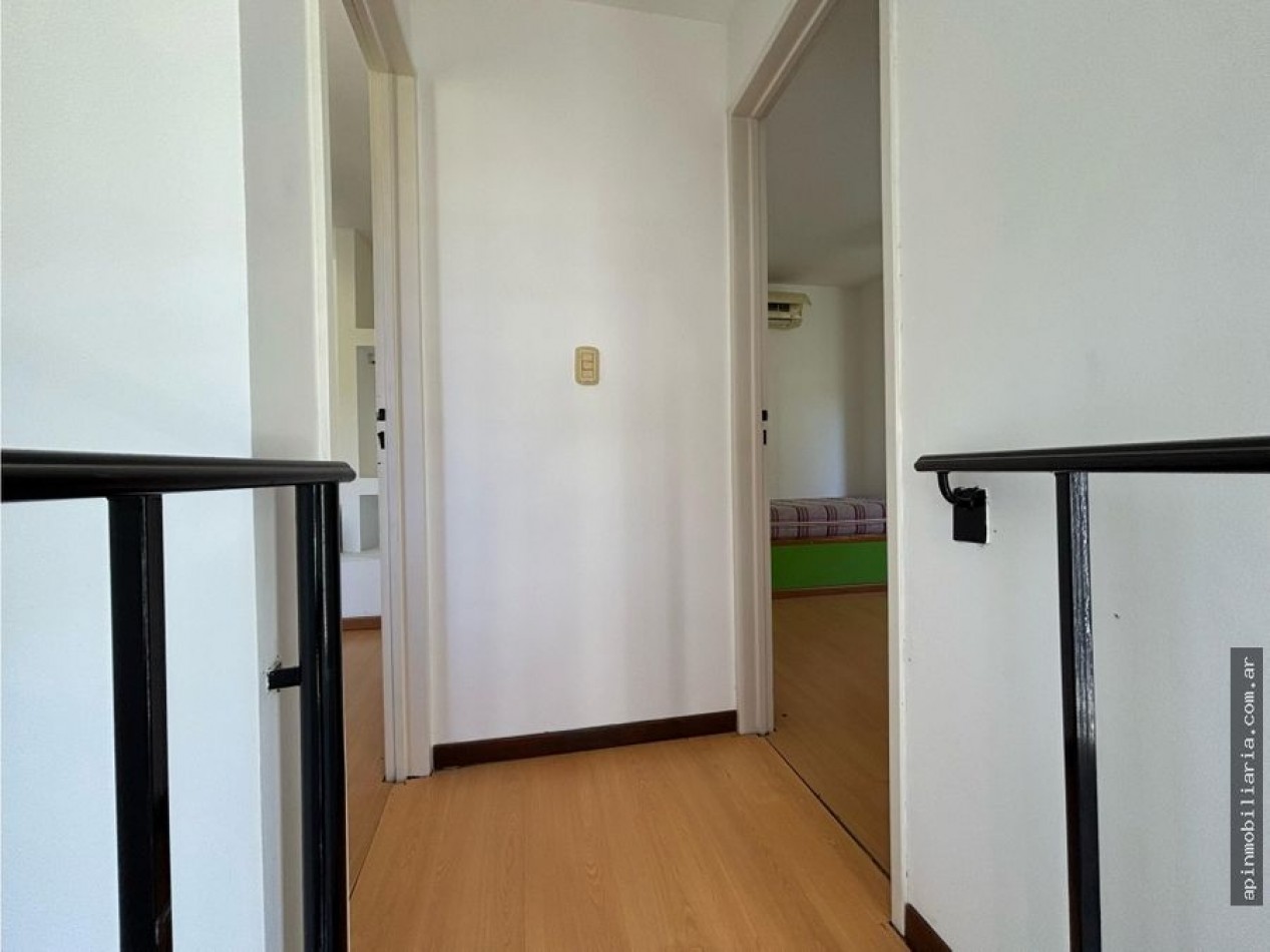 Venta casa 4d c/pileta y quincho Carlos paz 