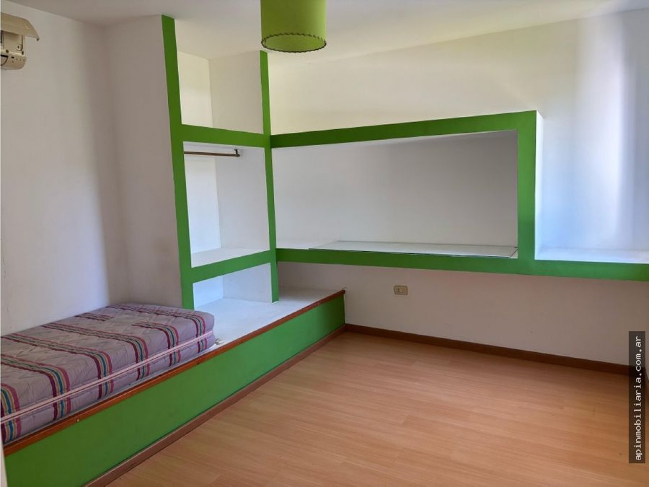 Venta casa 4d c/pileta y quincho Carlos paz 