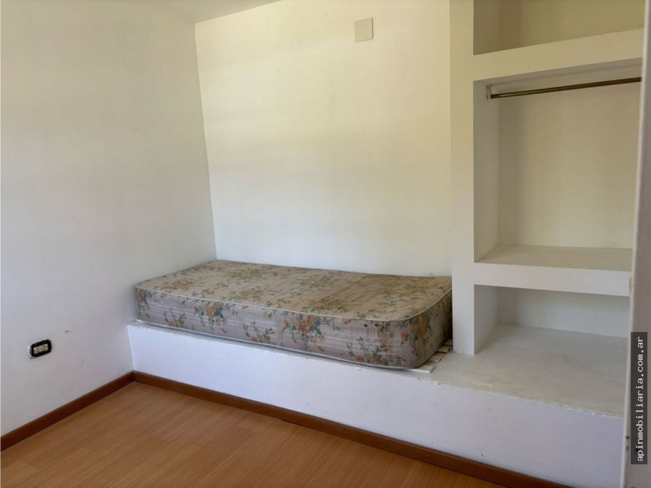 Venta casa 4d c/pileta y quincho Carlos paz 