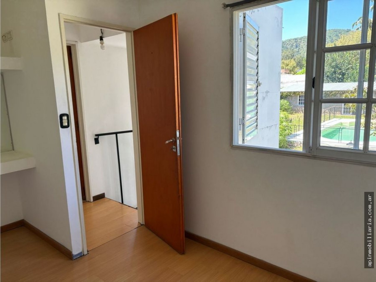 Venta casa 4d c/pileta y quincho Carlos paz 