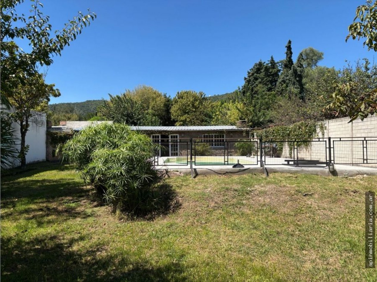 Venta casa 4d c/pileta y quincho Carlos paz 