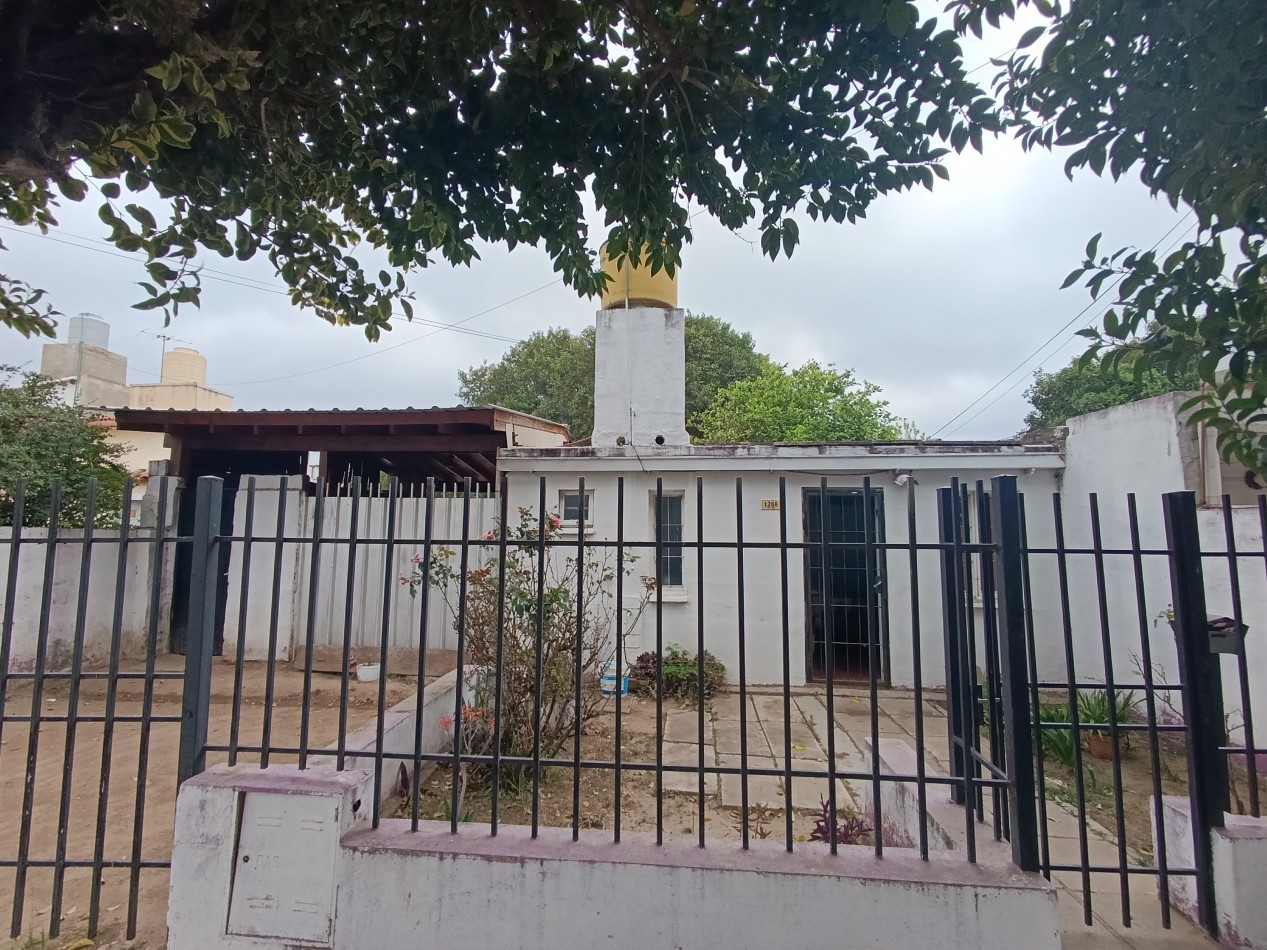 Los platanos. Oportunidad casa + dpt 