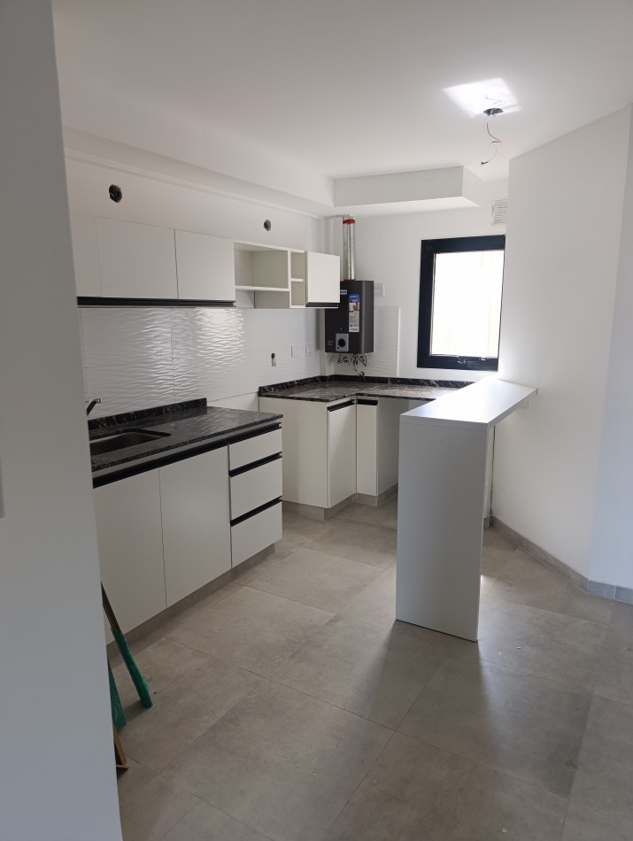 Vendo dpt 1d c/balcon en el living. A estrenar. Alberdi c/Amenities 
