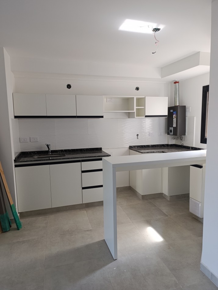 Vendo dpt 1d c/balcon en el living. A estrenar. Alberdi c/Amenities 