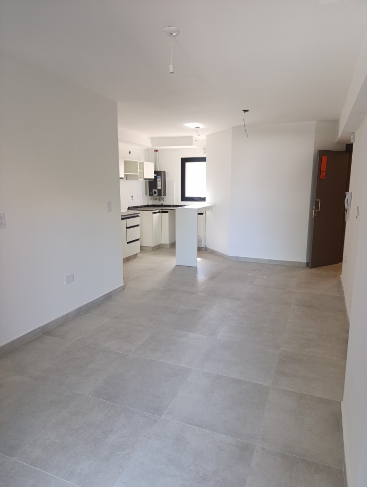 Vendo dpt 1d c/balcon en el living. A estrenar. Alberdi c/Amenities 
