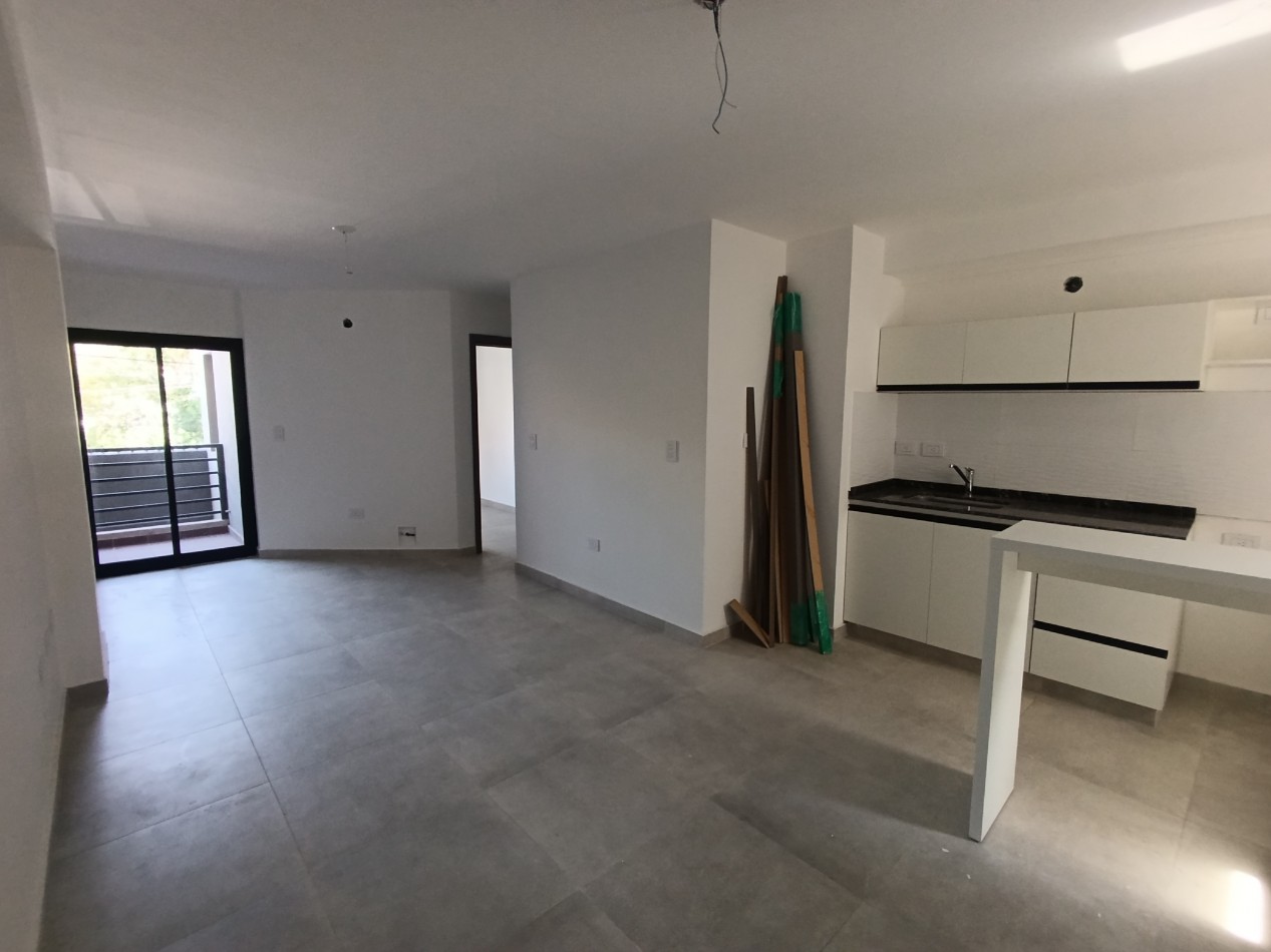 Vendo dpt 1d c/balcon en el living. A estrenar. Alberdi c/Amenities 