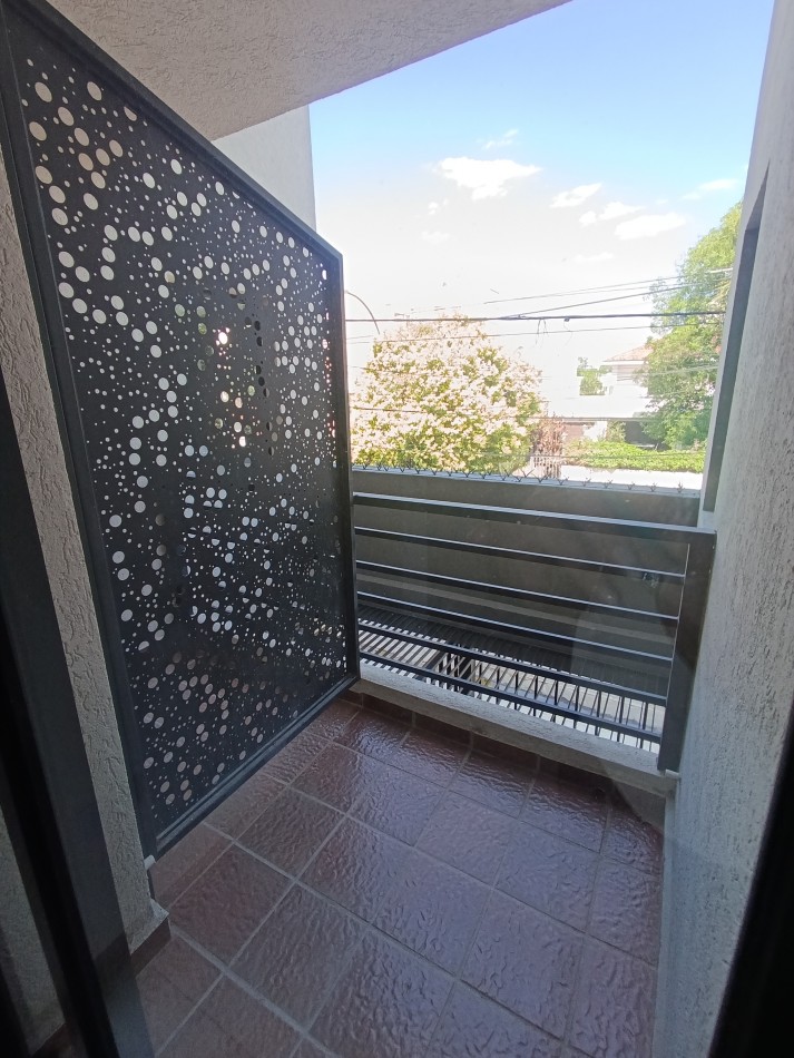 Vendo dpt 1d c/balcon en el living. A estrenar. Alberdi c/Amenities 