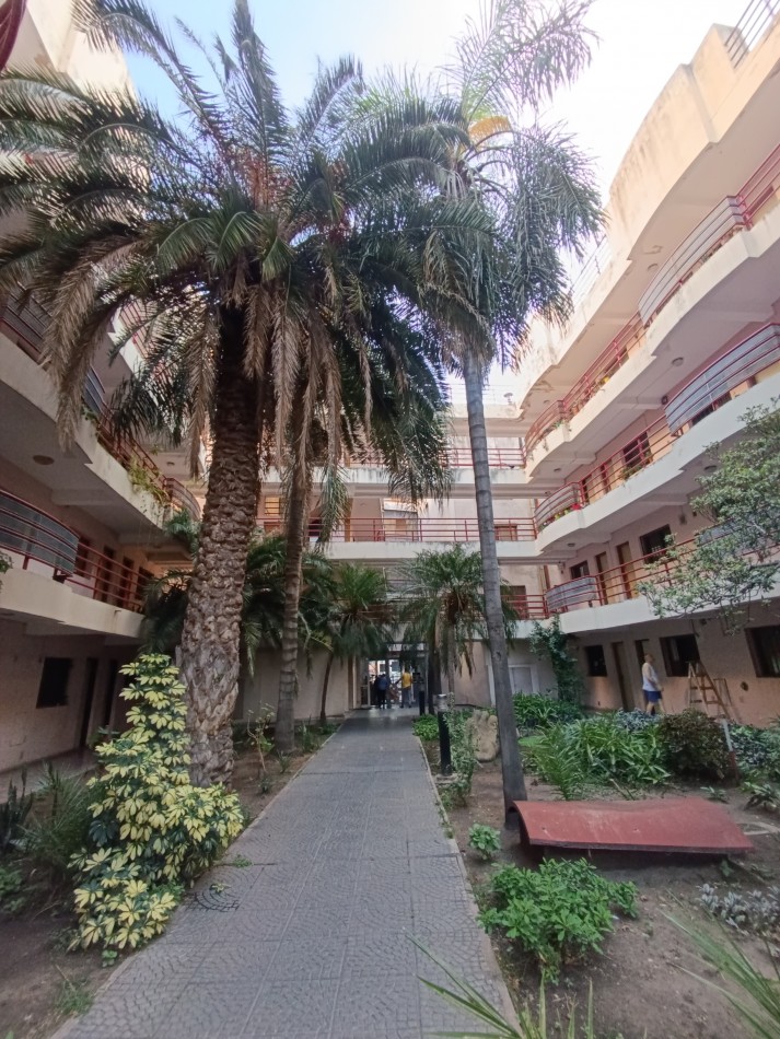 Alquilo Monoambiente amoblado 